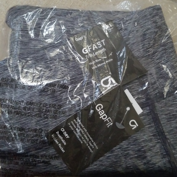 GAP 7/8 high waisted Workout Legging - Picture 4 of 4